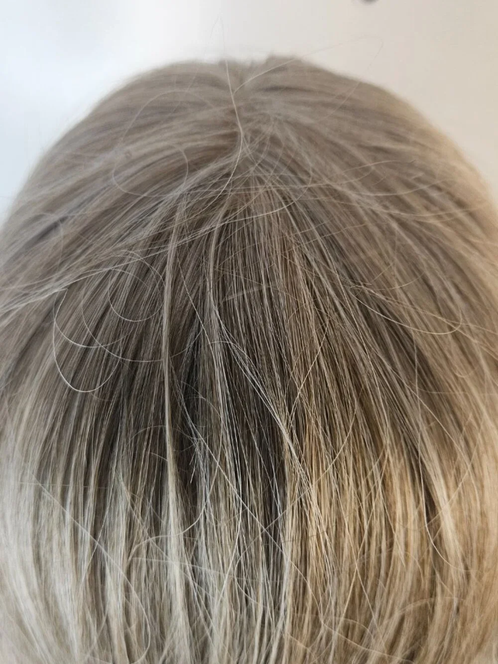 BOHO GLAM Long Dirty Blonde Wavy Wig w Soft Wispy Fringe.Bangs